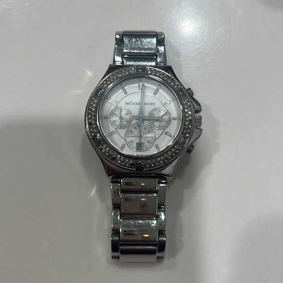 Michael kors wach $35 - Picture 2 of 3